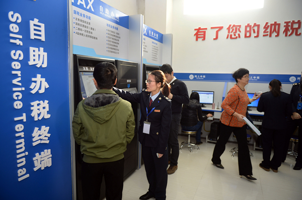 销售人员没有交社保要不要在金税三期里面交个