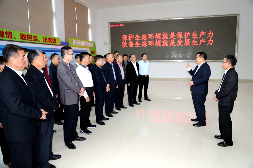 陈伟杰副市长寄语住建局在新的一年取得新成绩