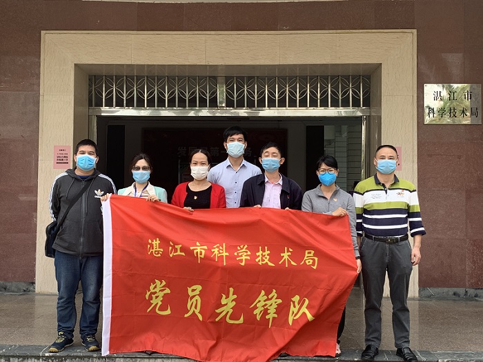 立旗帜战疫情 市科技局党员先锋队坚守社区一线