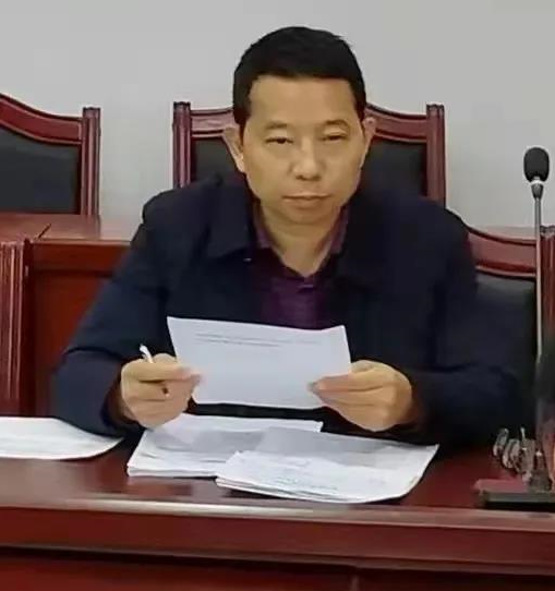 徐闻县卫生健康局党组书记,局长郑振强
