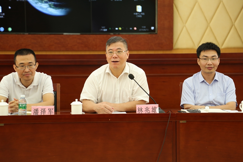 统一部署和安排,由省住房城乡建设厅林兆雄副巡视员带领的第三检查组