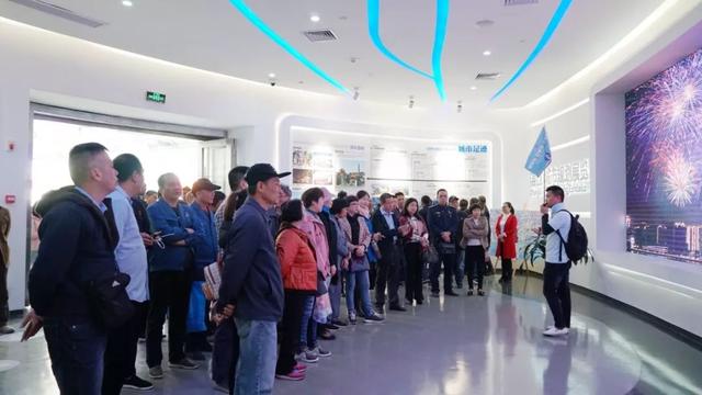 100名出租车司机齐齐出动！擦亮湛江城市的“流动名片”……