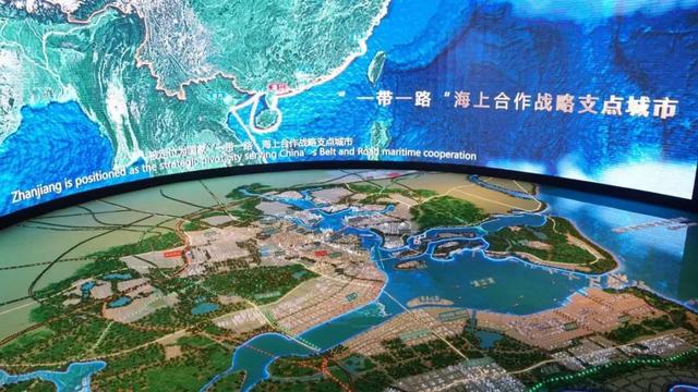 100名出租车司机齐齐出动！擦亮湛江城市的“流动名片”……