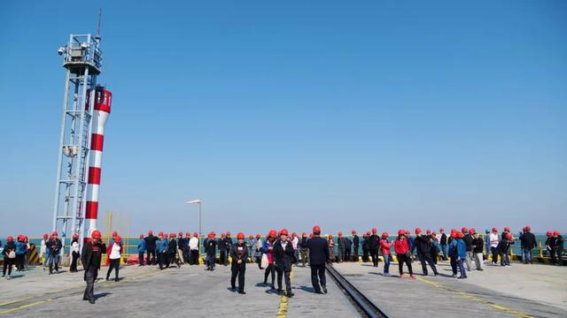 100名出租车司机齐齐出动！擦亮湛江城市的“流动名片”……