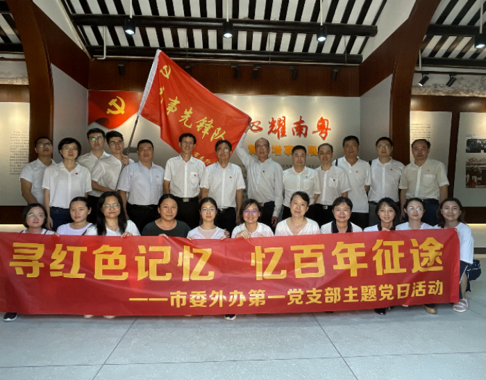 1146341798_副本.jpg