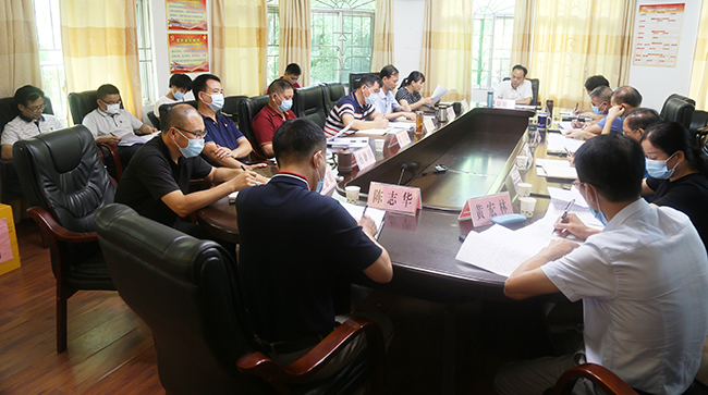 5参会人员踊跃交流发言.jpg
