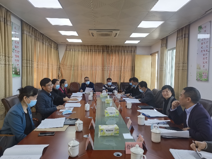 市委外办一行与吴川市政府有关领导和负责同志座谈.jpg