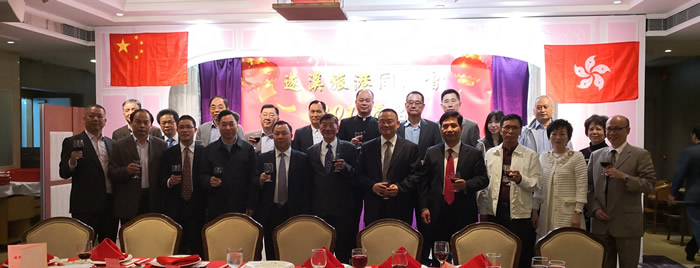 图片:出席活动的领导和嘉宾合影