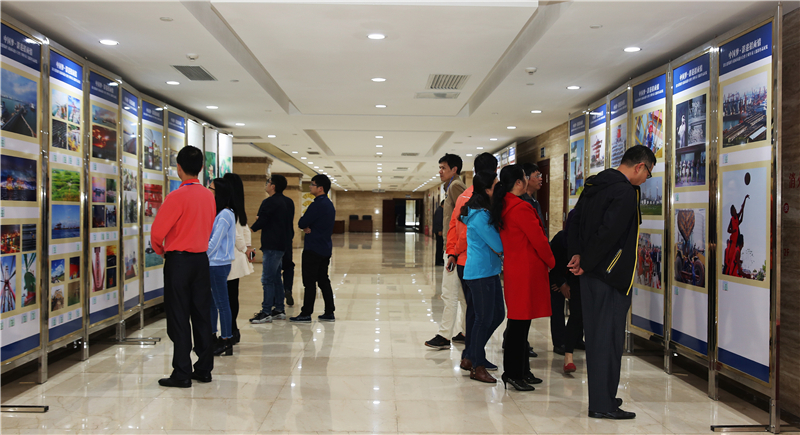 湛江港集团与招商局港口合作十周年员工书画摄影展览开展 湛江港集团与招商局港口合作十周年员工书画摄影展览开展