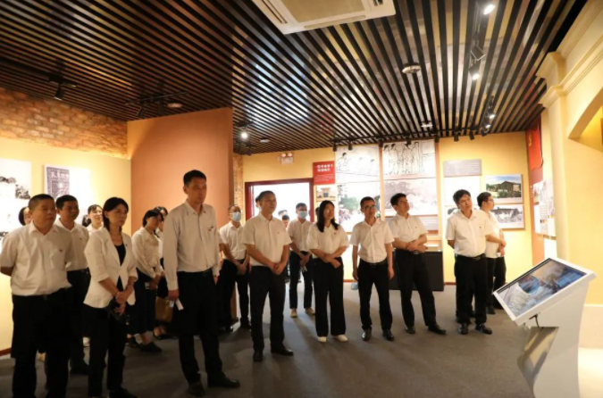 赓续红色血脉 弘扬大医精诚——湛江市卫生健康局开展“七一”主题党日活动