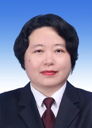 黄婉.jpg