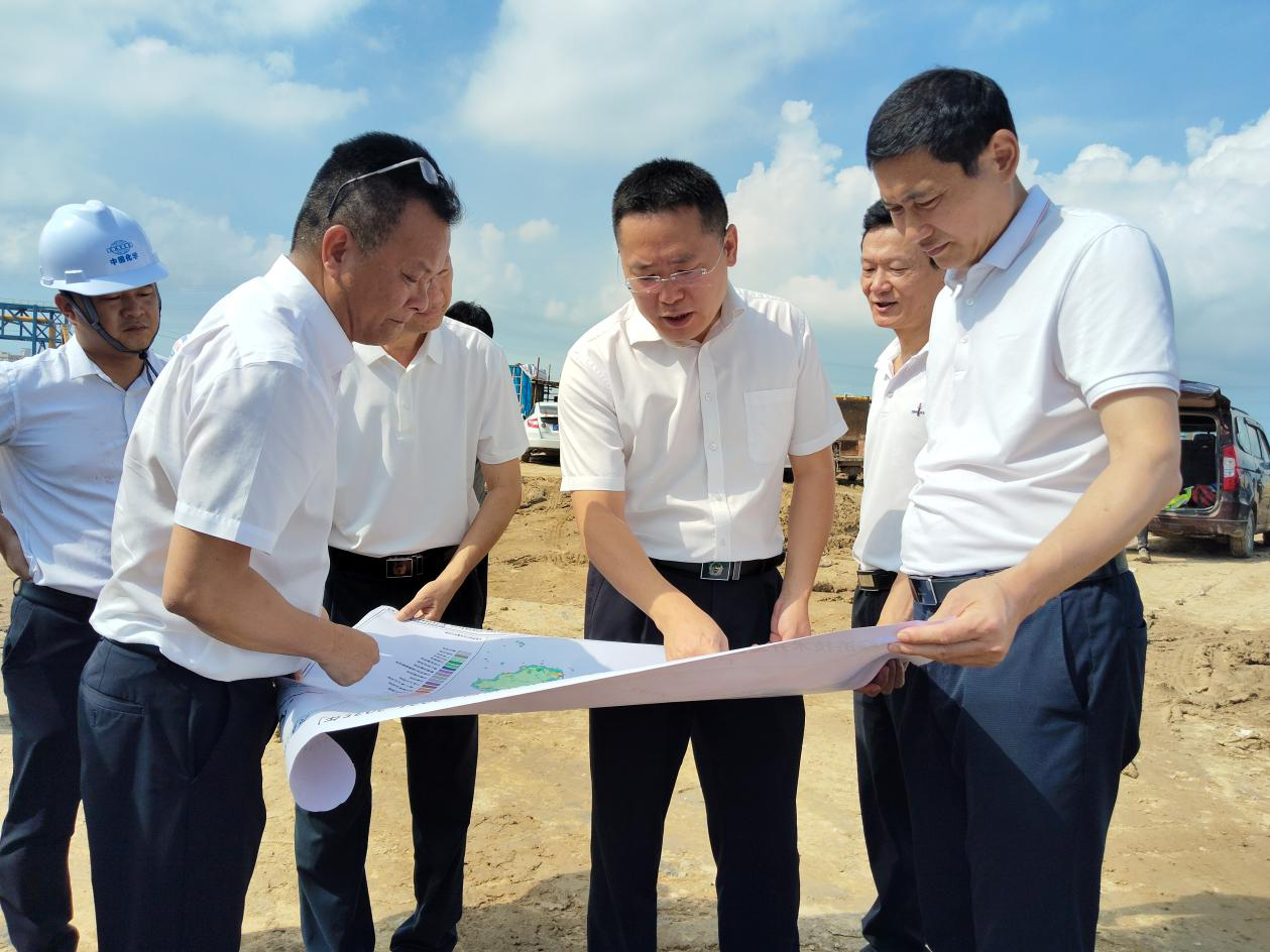 湛江市生态环境局局长邓国庆到经开区调研生态环境保护工作