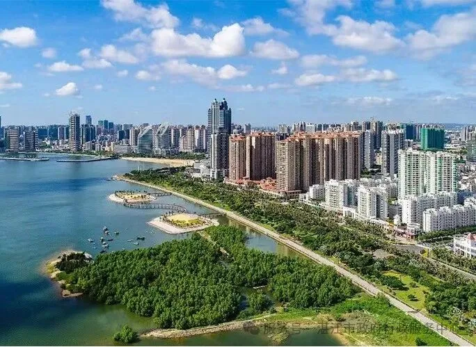 DeepSeek创始人的老家，正计划让AI渗透城市