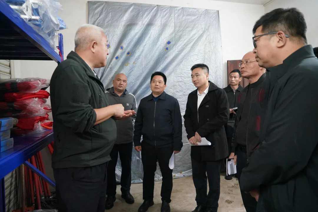 市应急管理局党委书记、局长程进赴遂溪开展平安夜访 调研防汛及森林防灭火工作