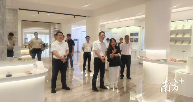 【数字政府】车间产线加速“上智”!湛江加快推动AI赋能传统产业 【数字政府】车间产线加速“上智”!湛江加快推动AI赋能传统产业