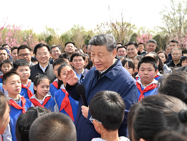 nEO_IMG_p5-习近平：汇聚共建美丽中国磅礴力量让祖国大地更加绿意盎然生机勃发 .jpg