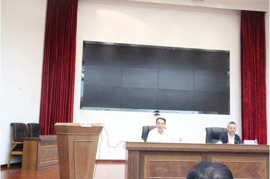 图为曹兴常务副市长作总结讲话